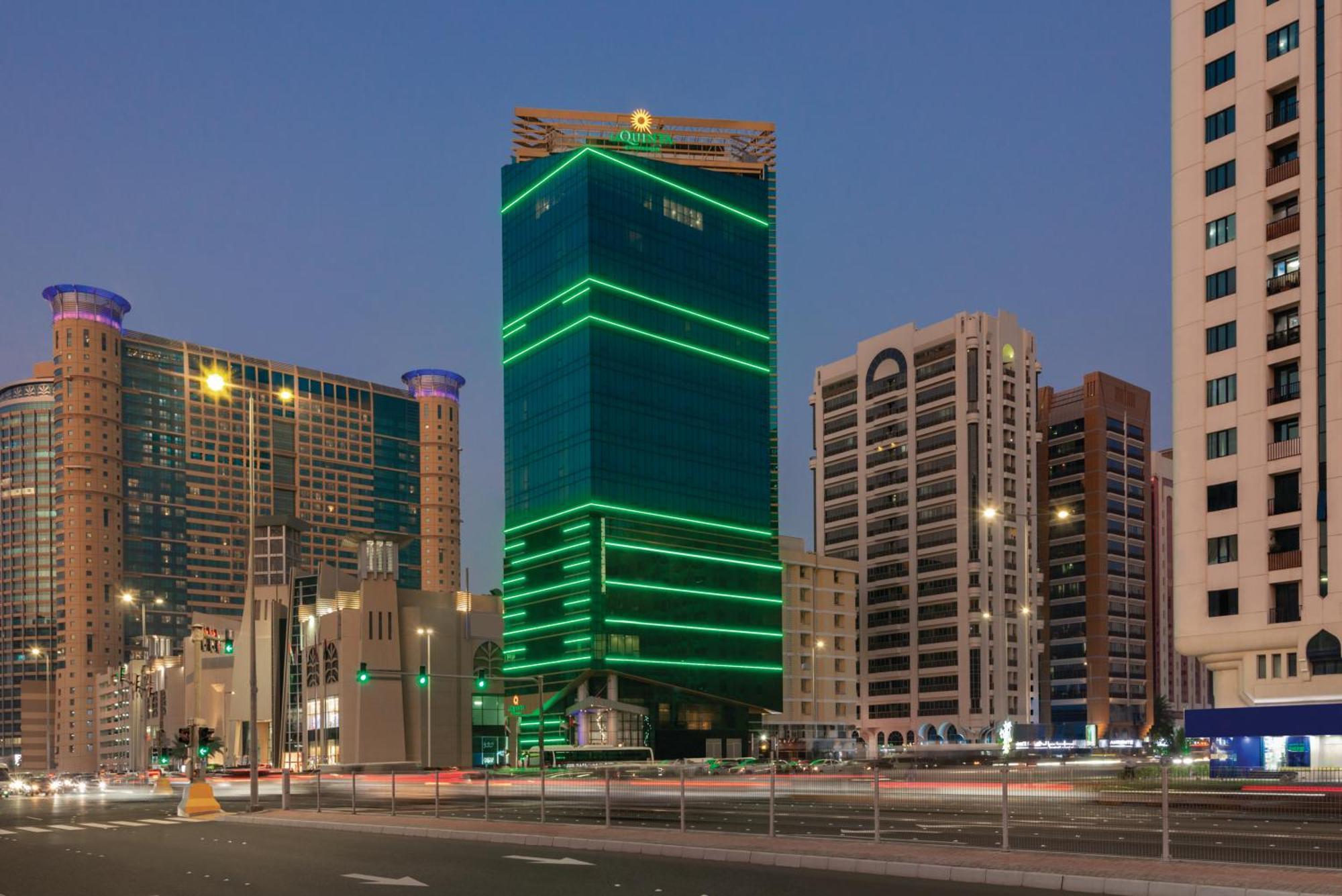 Hotel La Quinta By Wyndham Abu Dhabi Al Wahda Exteriér fotografie