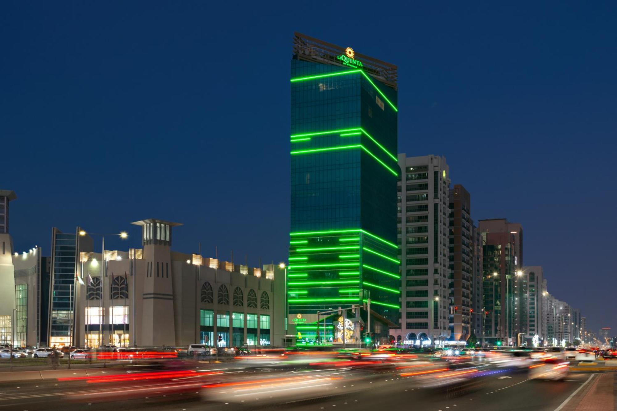 Hotel La Quinta By Wyndham Abu Dhabi Al Wahda Exteriér fotografie